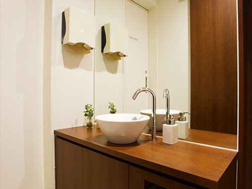 �����a�@�n�[�g�����h �A�l�b�N�X