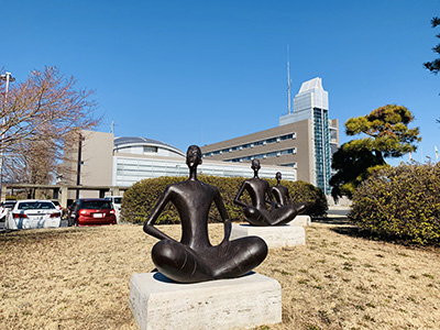 ���C�� �R�c�����Ƃ̍��k��