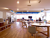 ���ォ��l����a�J�̂܂��Â���